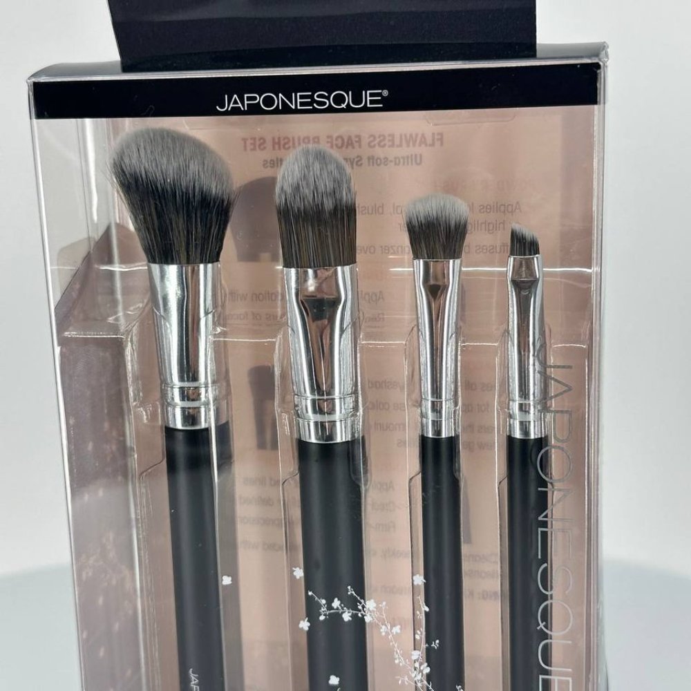 NIB JAPONESQUE Eye Defining Bush Set 4 Piece Eyeshadow Makeup Brush Essentials